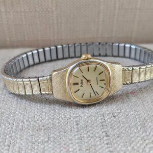 Vintage Pulsar Ladies Wristwatch Quarts Analog Stretched Metal Band Wrist Watch
